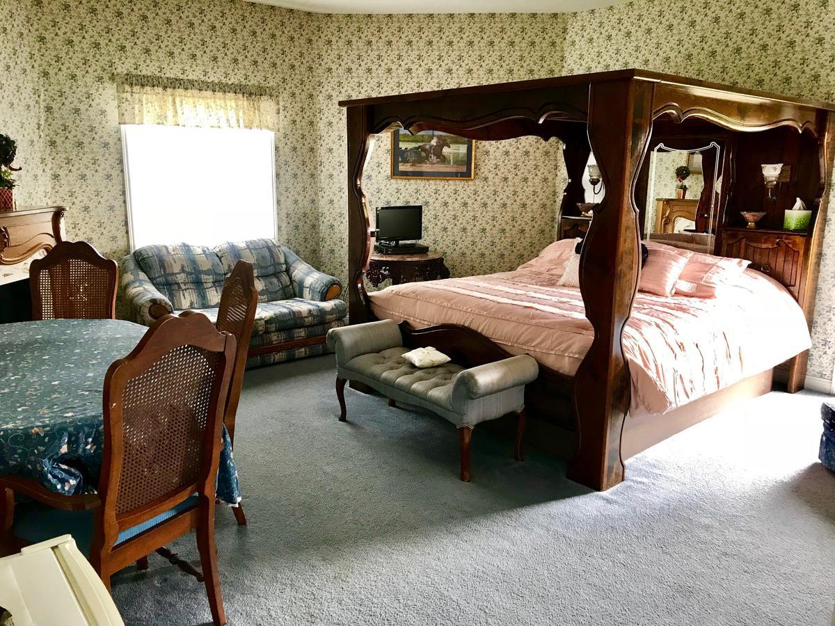 Rabbit Creek Bed & Breakfast Versailles 外观 照片